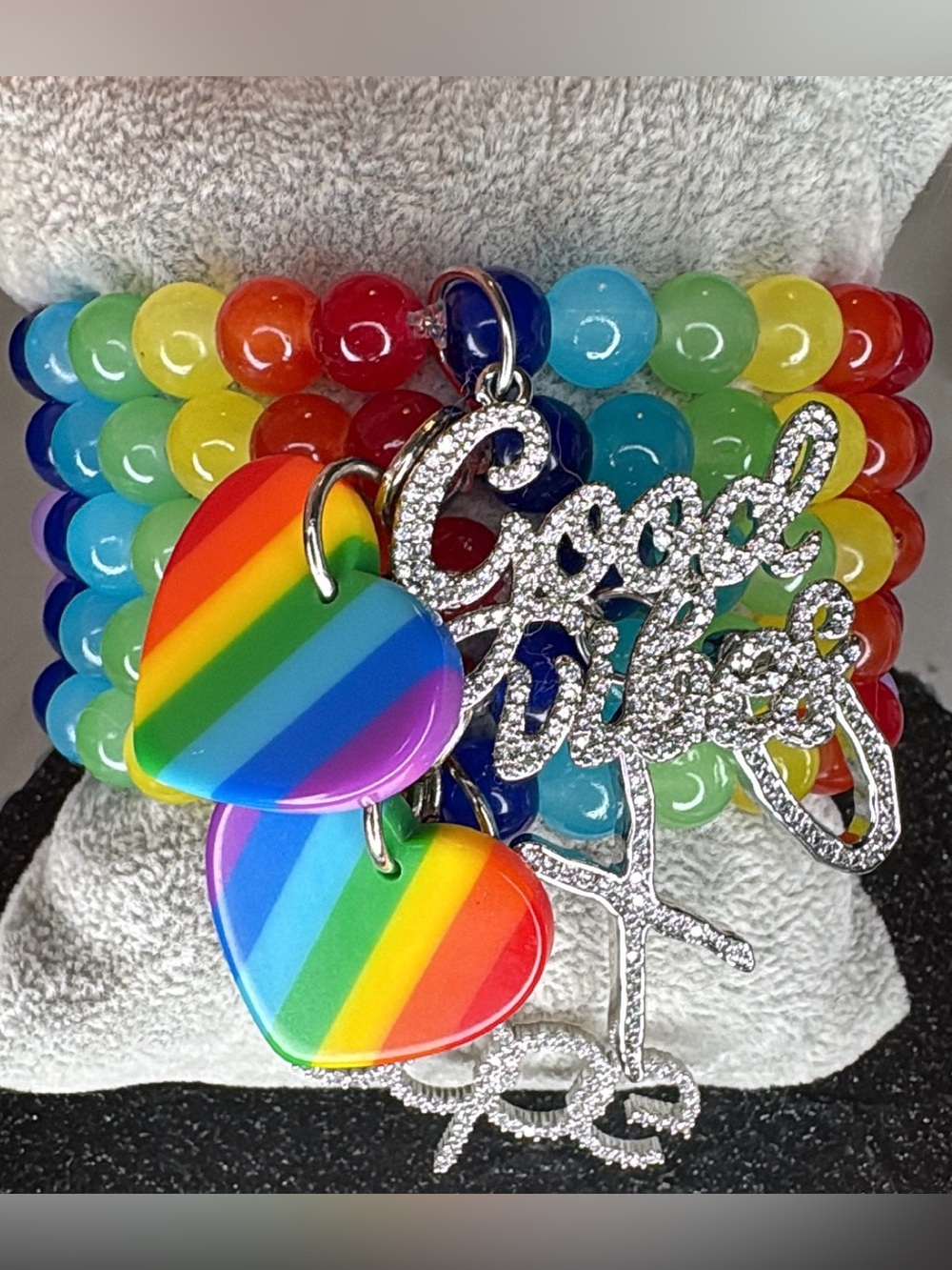 Good Vibes Rainbow Heart Stretch Bracelet - Multicolor